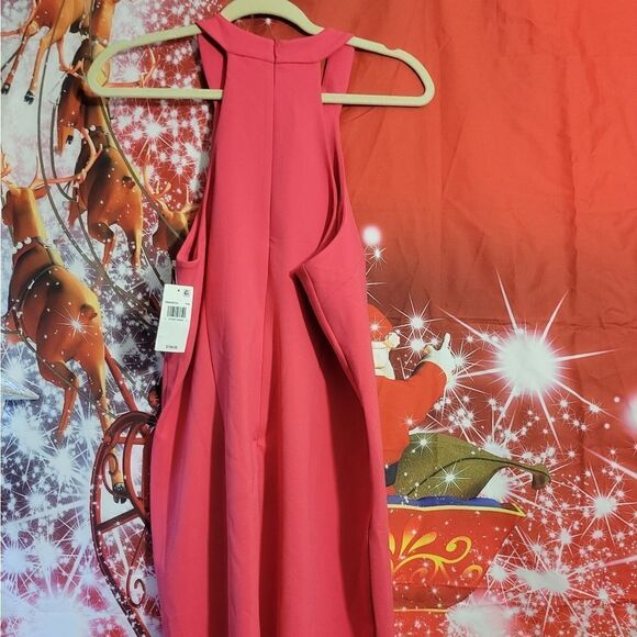 Keyhole Halter Dress  - Picture 14 of 15